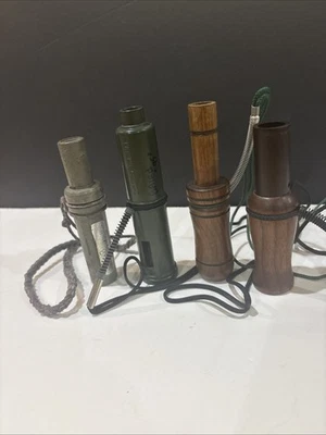 Lote de 4 llamadas de pato de colección Duck Commander DC-700 - Mallard Call 2 llamadas de pato de madera Foto 1 de 4