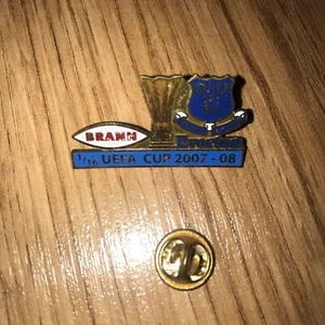 free post. Pin (badge) Brann Norway - Everton England 2007-2008 - Picture 1 of 1