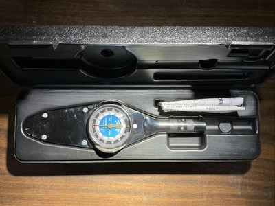 Precision Instruments Torque Wrench D2F300CHN 5120-00-645-0078 203MM D-Line Dial - Image 1 of 4