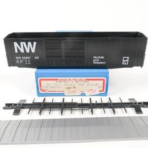 E&C Shops HO Norfolk and Western NW 50' PS-1 Double Door Box Car Kit 0306 (B) - Picture 1 of 4