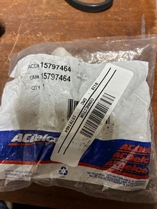 New ACDelco 15797464 Oil Cooler Line Connector GM 15797464 AC Delco - Picture 1 of 2