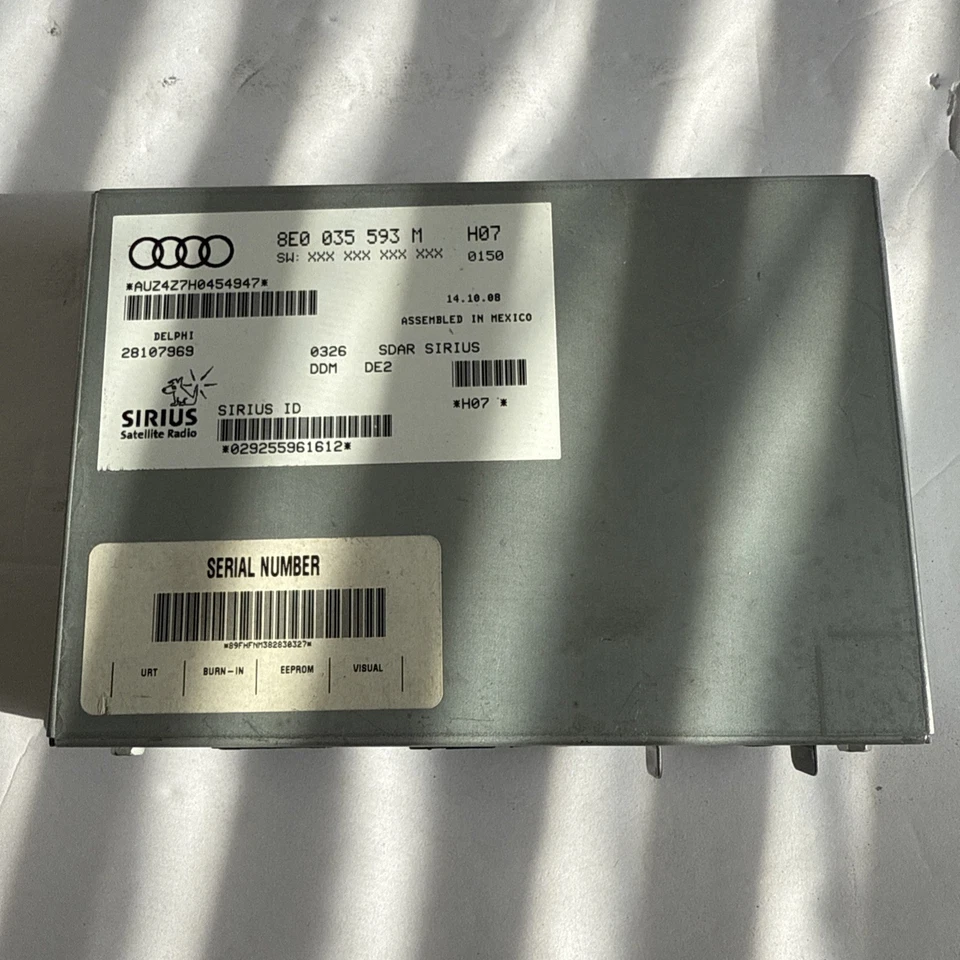 OEM 06-12 Volkswagen Passat Audi Sirius Satellite Radio Receiver Control Module - Image 1 of 4