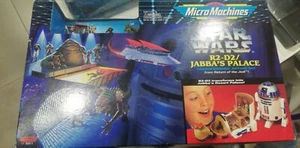 MICRO MACHINES STAR WARS R2-D2/JABBA'S PALACE PALAZZO JABBA DEL 1994 MINT IN BOX - Foto 1 di 3