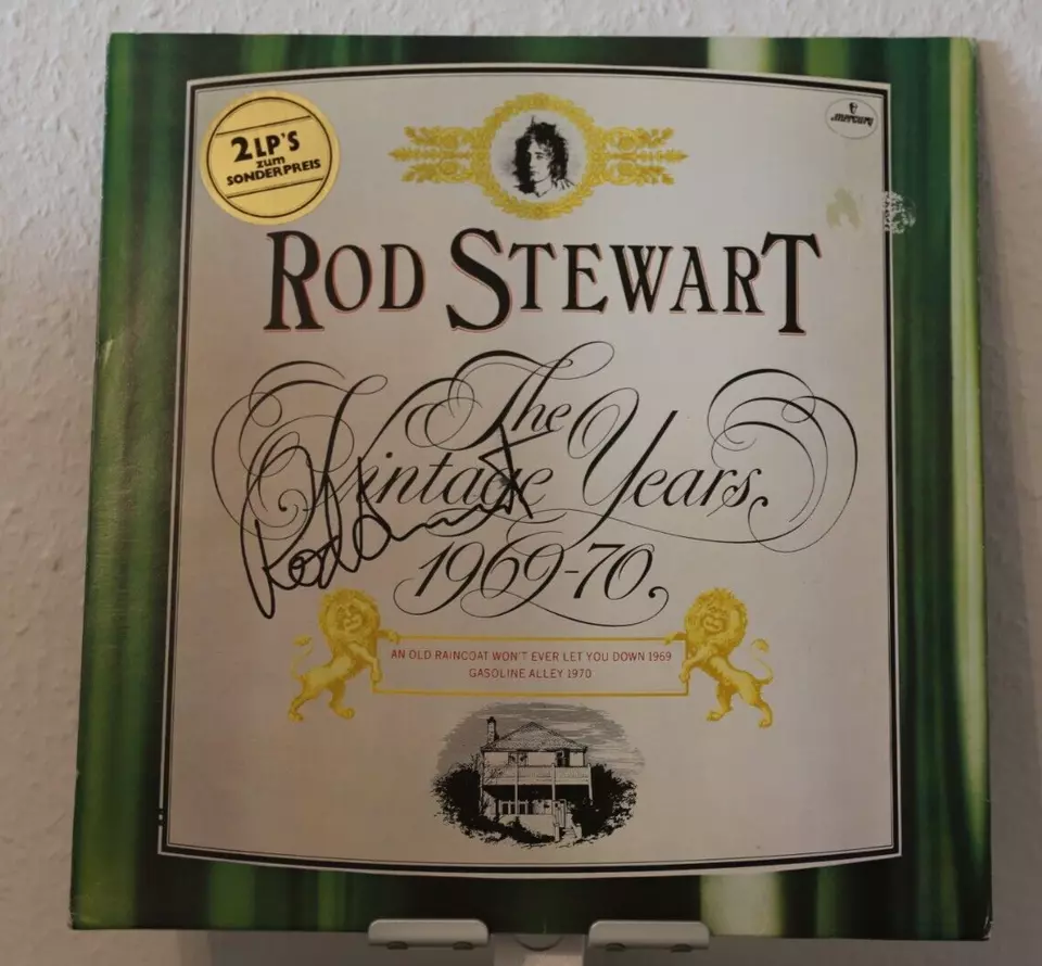 ORIGINAL Autogramm von Rod Stewart . VINYL 12". 100% ECHT. "THE VINTAGE YEARS.." - Bild 1 von 1