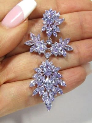 Pendientes araña marquesa racimo cristal púrpura lavanda FALLON $375 VENTA AL POR MENOR Foto 1 de 4