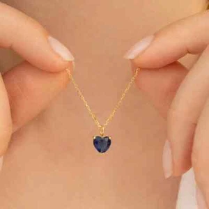 Colgante de cadena en forma de corazón de zafiro azul de 4 quilates de plata de ley creado en laboratorio - Imagen 1 de 4