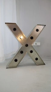 Impressionen Lampe X beleuchtet Buchstabe Design Akzentleuchte - Bild 1 von 6