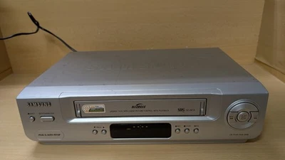 Samsung SV-261X Videoregistratore VHS VCR Videoregistratore Argento - Immagine 1 di 4