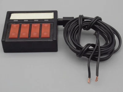 Commutateur à 4 boutons avec voyants et cordon. Roco 10520 - Image 1 of 2