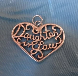 Plata Esterlina 25x21mm dice Hija en Ley ¡Dije Corazón LG! - Imagen 1 de 3