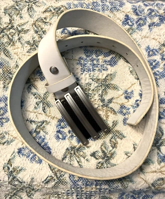 Adidas Cuero Plateado Triple Barra Acento Cinturón Flexible Talla Cinturón Blanco Foto 1 de 3