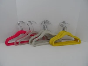 Joy Mangano Niños Rosa/Amarillo/Gris Perchas Abrazables Antideslizantes - Lote de 21 - Imagen 1 de 2