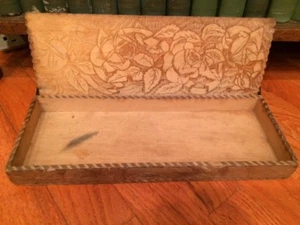 Tramp Art Woodenware Wood Box Hankie Dove Tail ribbon trimmed Box Roses - Picture 1 of 9