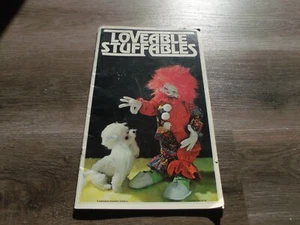 COLLECTIBLE LOVEABLE STUFFABLES CRAFT ANIMAL BOOKLET - Picture 1 of 4