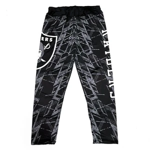 Pantalones de yoga adelgazantes de cintura alta con logotipo de equipo de la NFL Raiders  - Imagen 1 de 4