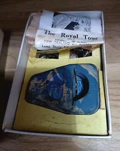 The Film Story Of 1953 Queen Coronation Cine Viewer And Long Strip Film + Tour - Bild 1 von 10