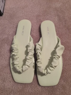 Chinelos nove west - Imagem 1 de 2