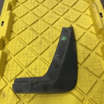 Guardabarros trasero derecho Nissan Murano 2015-2020 OEM 788125BF0A Foto 1 de 4