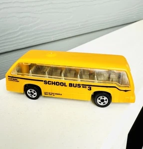 Hot Wheels 1981 Blackwall Rapid Transit School Bus Yellow No. 3 1/64 Scale Toy - Picture 1 of 5