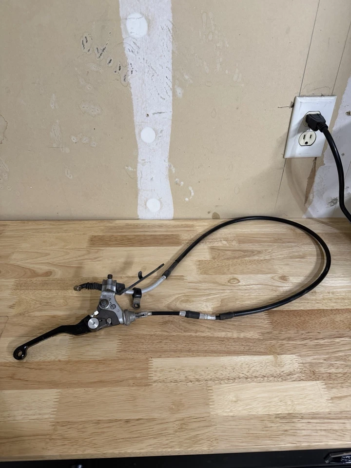 **2009-15 KAWASAKI KX450F** MONTAJE DE CABLE Y PERCHA DE EMBRAGUE** Foto 1 de 4