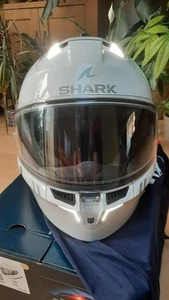Shark Skwal i3 - Picture 1 of 5