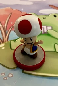 Nintendo Amiibo Super Mario Bros Series Toad Figure Red Base NVL-001 Switch Wii - Picture 1 of 2