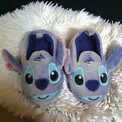 Zapatillas Stitch para bebés/niños pequeños talla 5/6 Foto 1 de 2