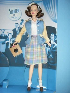 BARBIE LOVES FRANK SINATRA DOLL, FASHION, MINI ALBUM & DOLL STAND - Picture 1 of 5