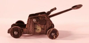 Vintage Catapult / Trebuchet Pencil Sharpener Die-cast Metal & Plastic - Picture 1 of 9