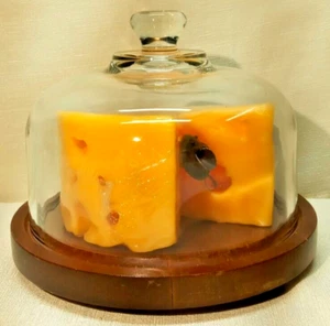Expositor de madera maciza GoodWood artesanal para ratón y queso en vela de vidrio Cloche - Imagen 1 de 7