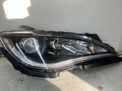 Chrysler Pacifica 2017-2020 OEM halógeno con faro LED DRL RH Foto 1 de 4