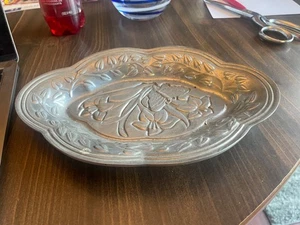 Lenox Schmetterlingswiese 9" kleines Tablett Metall Serviergeschirr Blumen - Bild 1 von 3