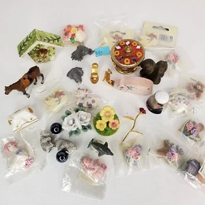 Vintage NOS Decor, Brass Shoes, Jeweled Dish w/Lid, Flowers, Animals ~Mixed Lot - Imagen 1 de 9
