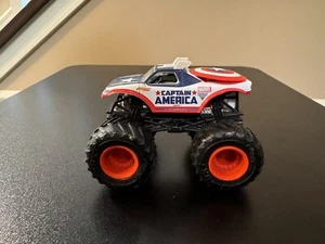 Hot Wheels Monster Jam 1:64 Diecast Truck - Marvel Captain America - Picture 1 of 7