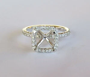 Anillo semimontaje de diamantes con halo de 1/2 quilate de oro blanco de 14 k para piedra central de cojín de 1 quilate - Imagen 1 de 12