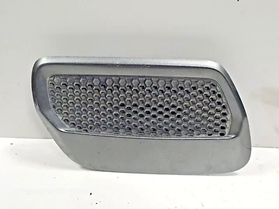 Parrilla de ventilación capó delantero derecho gris Ford Mustang MK6 JR3B16C194AC 2018-2020 Foto 1 de 3