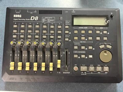 KORG D8 DEGITAL RECORDING STUDIO multitrack recorder - Image 1 of 4