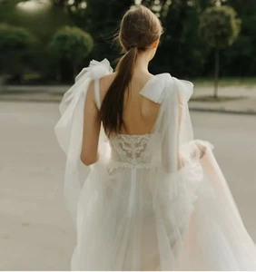 Oversized Bridal Bow, with Pearls, Simple Bridal Veil Clip with pearls - Picture 1 of 9