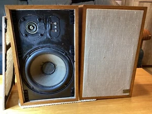 ACOUSTIC RESEARCH AR-7 VINTAGE SPEAKERS 2 WAYS RARE SUPERB - Picture 1 of 10