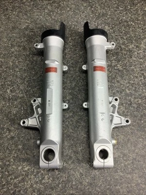 Tubo horquilla izquierda derecha honda cbr 600rr 2003 2004 707 Foto 1 de 4