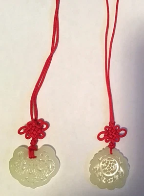 2 colgantes de jadeíta tallados naturales asiáticos vintage ~ dragón y fénix Foto 1 de 4