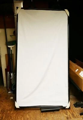 Large white diffuser w/collapsible frame (42"x80") - Image 1 of 4
