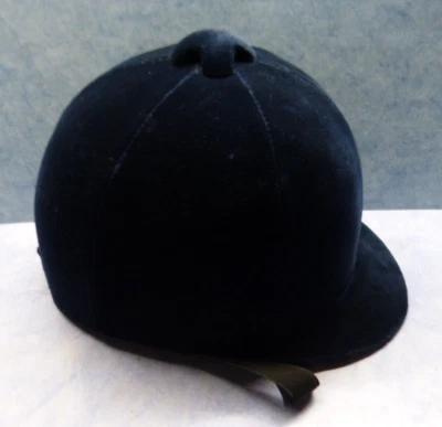 27013. Reitkappe Reithelm Samt  schwarz  Gr. 54  Derby Club - Bild 1 von 3