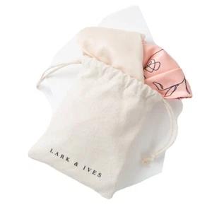 New LARK & IVES MINIMALIST HAIR SCARF Pink And White BUNDLE still in Packaging - Picture 1 of 3