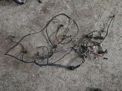 TELAR CABLEADO MOTOR DEPORTIVO AUDI 80 B2 1.8 COCHE RHD Foto 1 de 4