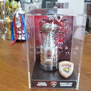 Vitrina de anillo y trofeo final de la Copa Stanley de Florida Panthers 2024 - Imagen 1 de 4