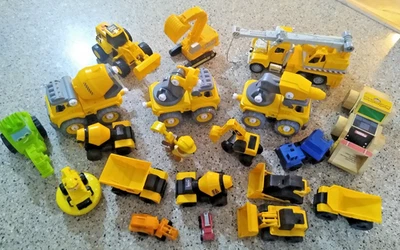 Lot Construction toys truck excavator plastic put together misc parts Ayunhao - Image 1 of 4
