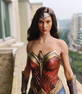 1/6 Wonder Woman A Ver. Head Sculpt For 12" Hot toys PHICEN Figure Body Model - Picture 1 of 5
