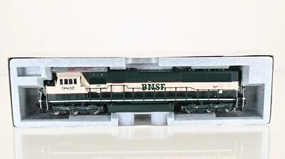 KATO EMD SD70MAC BNSF Executive 9837 HO scale - Image 1 of 2