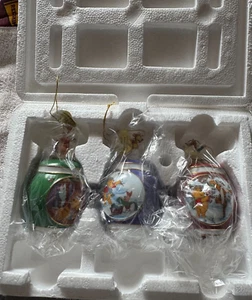 Bradford Editions 2da Edición Sonido de la Campana Seaon Ornamento Winnie The Pooh NUEVO - Imagen 1 de 7